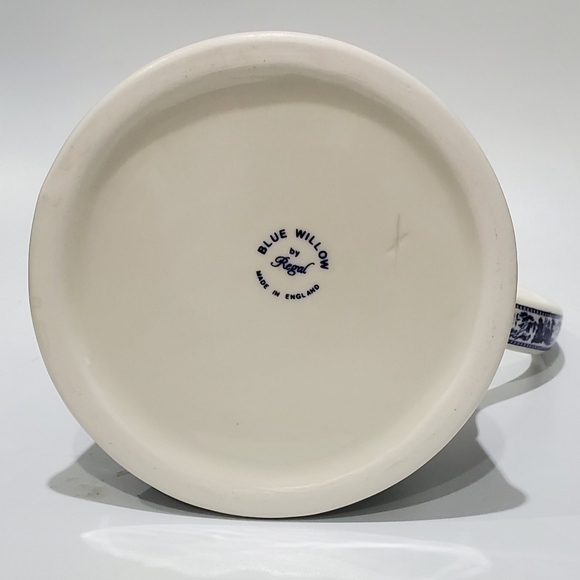 Pristine Regal England Blue Willow 7 1/8" Pitcher - Picture 6 of 16